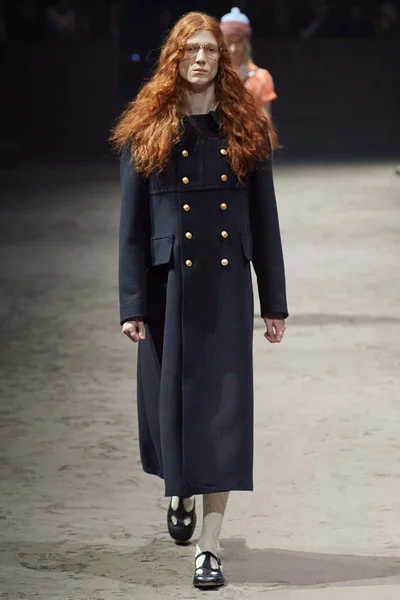 Look 29